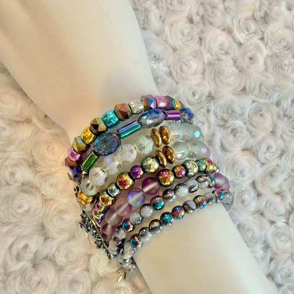 Colorful Dinosaur Charm Handmade Bracelet - Picture 4 of 6